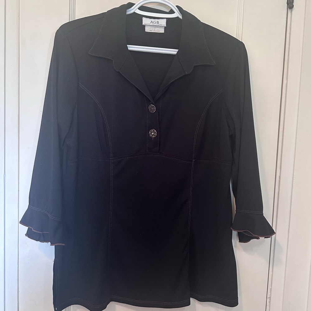 AGB Byer California Vintage Black Empire Waist Two Button Shirt, Versatile Style